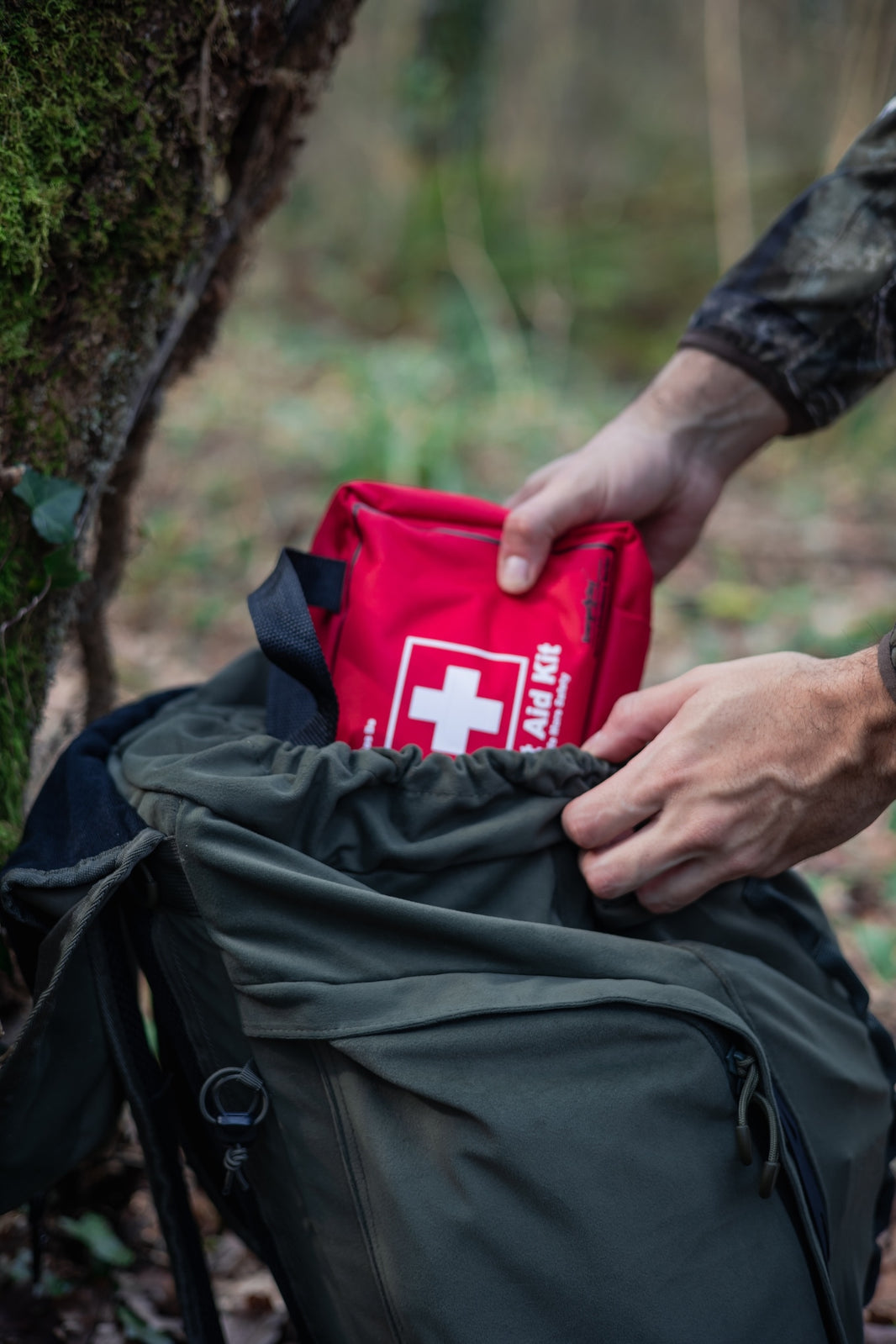 First aid and trauma kits-tourniquets, pressure bandages, antiseptics, bleeding control & CPR supplies for emergency preparedness in the USA.