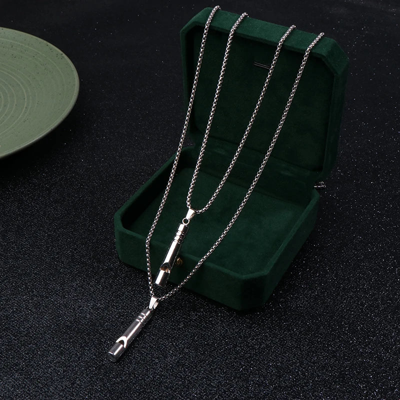 Silbato de supervivencia de emergencia: llavero y collar con silbato portátil y potente